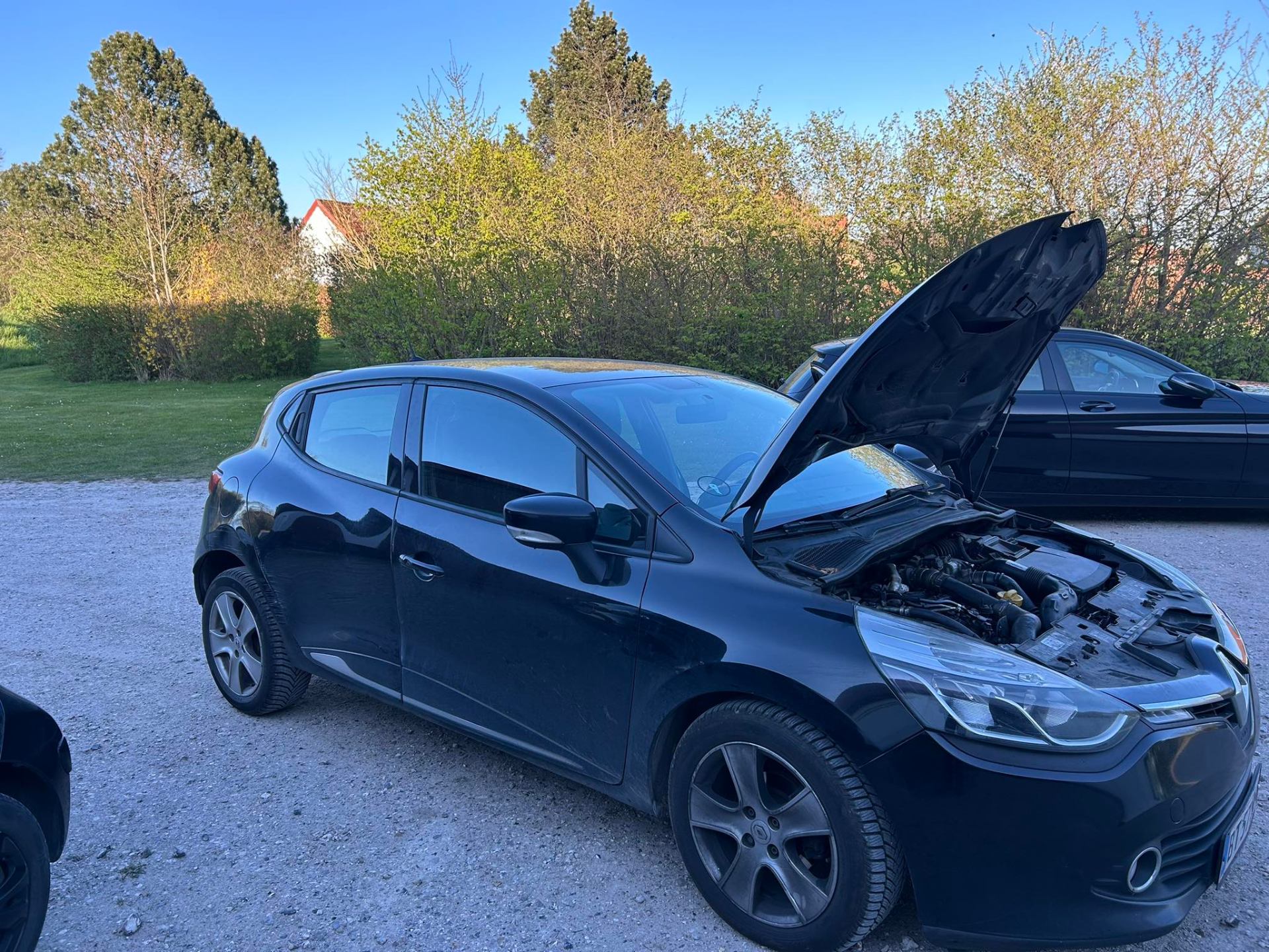 Bil til service hos ADJ AutoCare